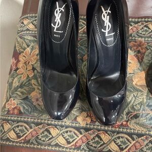 Yves Saint Laurent Glossy Black Heels